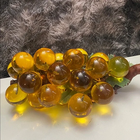Vintage Amber/Yellow Glass Grape Cluster Decorative Accent - Picture 12 of 16